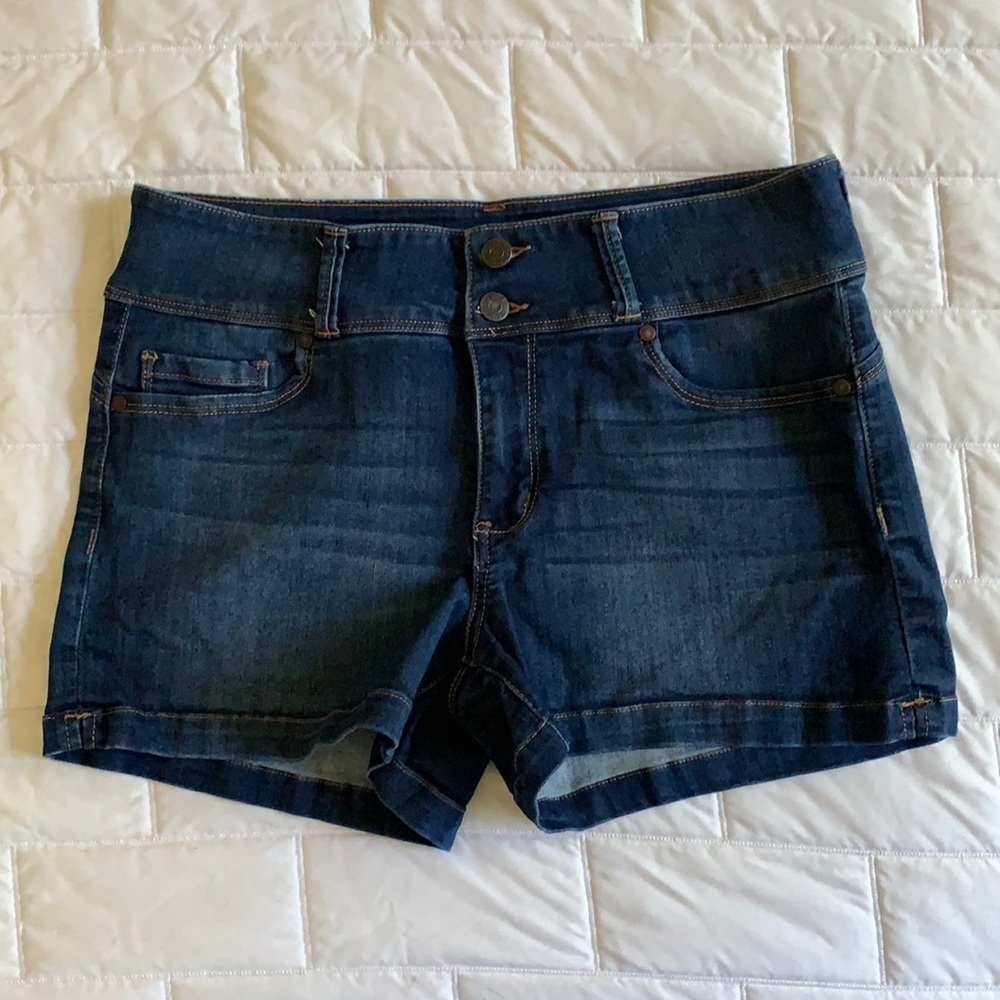 Guess size 30 stretch denim shorts